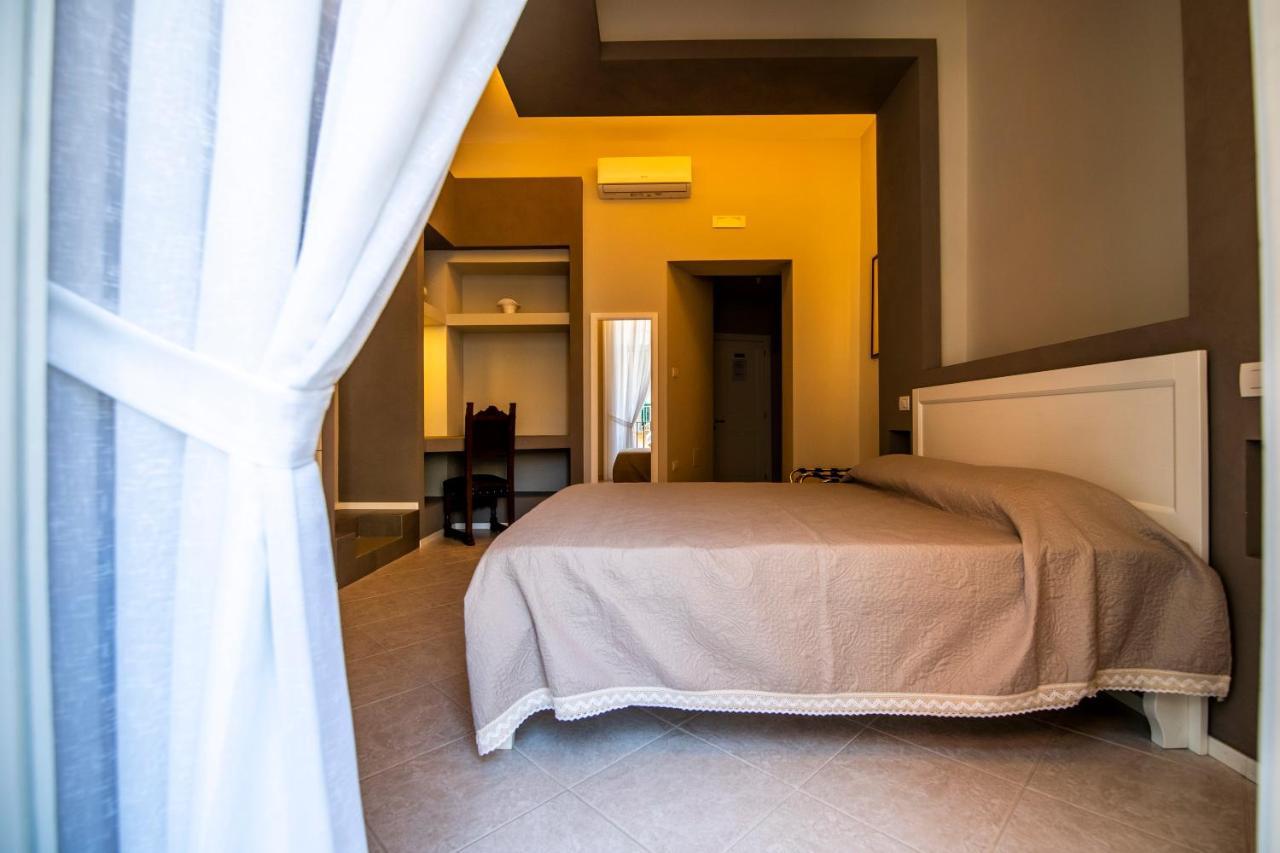 Mercatello Bed And Breakfast Наполи Екстериор снимка